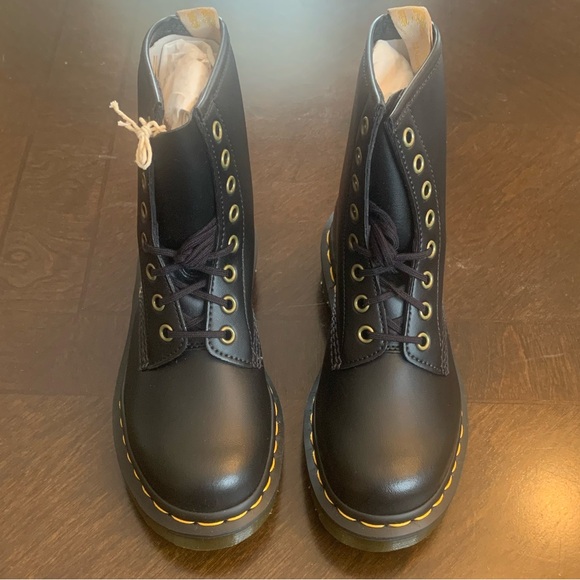 💫HP‼️💫 NIB DR. MARTENS Unisex Vegan Felix Rub Boots, Black, Size 5 Women, 4 Men - Picture 3 of 7